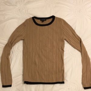 Anne Taylor knit. Excellent condition. XS